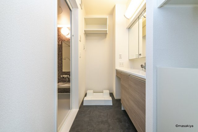 ライフコア吉田小町の洗面所