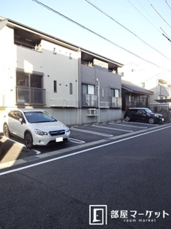 【駐車場】