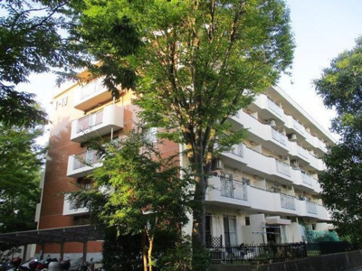 【外観】 | けやきが丘住宅18号棟 | 4階南向き・両面バルコニーにつき、日照・通風良好
ウォークインクローゼットを3箇所、書斎や勉強スペースに利用できるDENコーナー新設♪