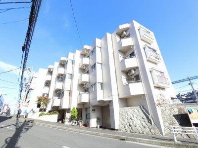 【外観】 | 谷津坂ハイツ | 京急本線「能見台」駅徒歩1分と好立地
忙しい朝が助かる立地、暮らしにゆとりが生まれます。