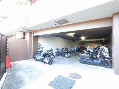 【その他共用部分】 | クオス横浜富岡 | バイク置場