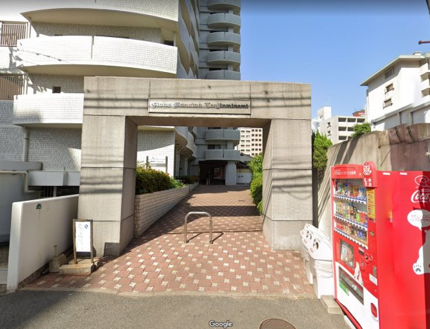 ライオンズマンション天神南のエントランス