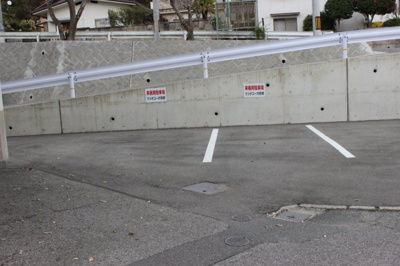 【駐車場】 | マツダコーポ熊野Ａ棟 | 来客用の駐車場があり、お客様も安心してお迎えできます。