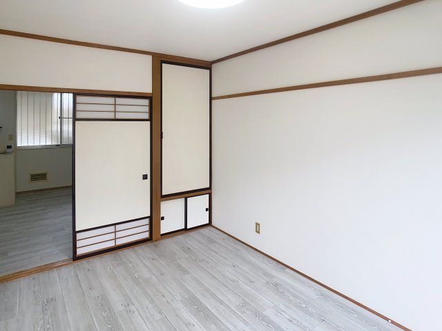 ベルゾーネ城西の内装