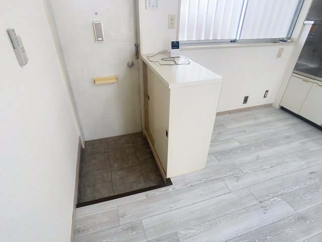 ベルゾーネ城西の玄関