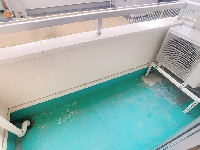 ベルゾーネ城西のバルコニー