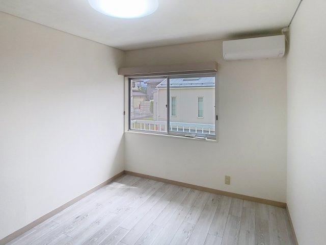 ベルゾーネ城西の寝室