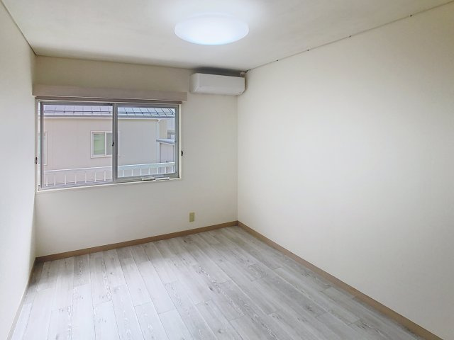 ベルゾーネ城西の内装