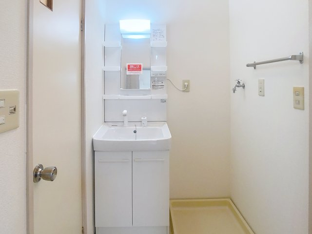 ベルゾーネ城西の独立洗面台