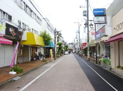 【周辺】 | 成田西戸建 賃貸 | 商店街