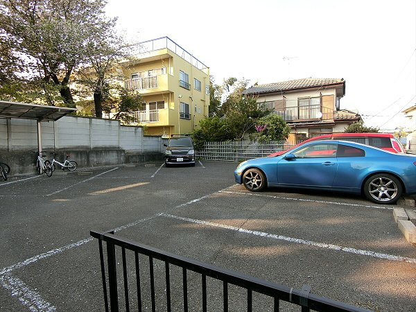 【駐車場】