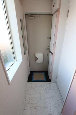 ユナイト 幸シェリーメイの玄関|同シリーズ物件の参考写真です。