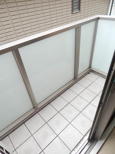 熊本市中央区水前寺１丁目のアパートのバルコニー