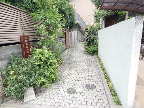 熊本市中央区水前寺１丁目のアパートのエントランス