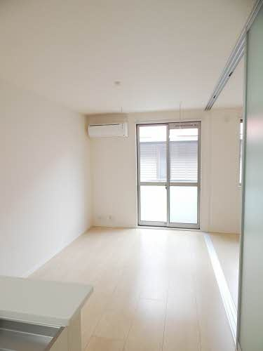 熊本市中央区水前寺１丁目のアパートの居間・リビング