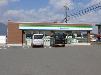 【周辺】 | 近くのファミリーマート、別カット