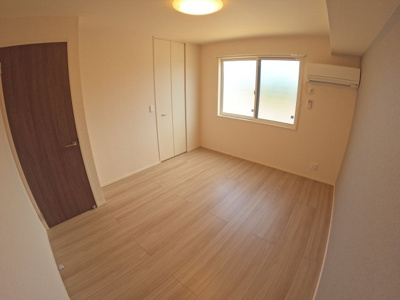 【洋室】 | レガード中央