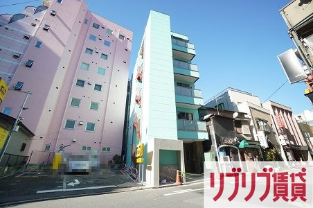 MDビルの外観