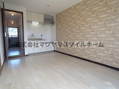 【居間・リビング】 | スタンドアップ忍ケ丘