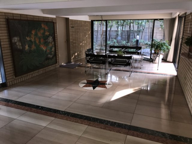 Ｔ-WIN清水のエントランス