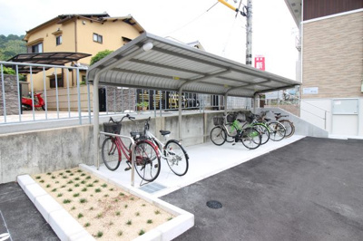 【その他共用部分】 | キトラメゾン | ☆屋根付き駐輪場☆