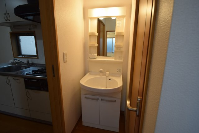 スマイルガーデン柏井の独立洗面台|独立洗面あり