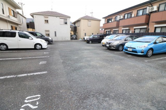 【駐車場】
