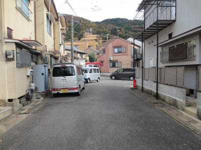 【前面道路含む現地写真】 | 山科区大宅御所田町　中古戸建
