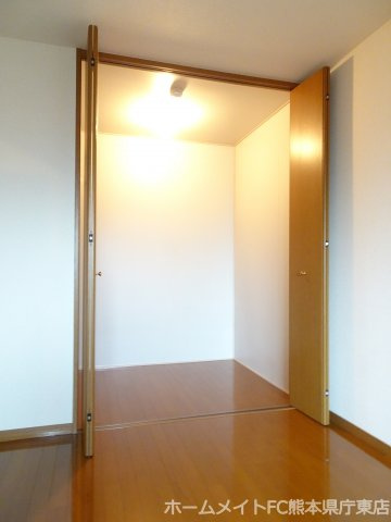 熊本市南区出仲間７丁目の賃貸マンションの収納