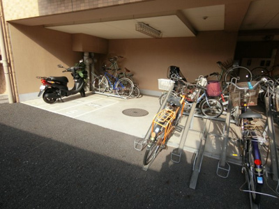 【その他共用部分】 | Park AYASEⅡ | 自転車、バイク置き場