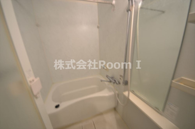 【浴室】 | アパートメント谷町 | きれいなお風呂です