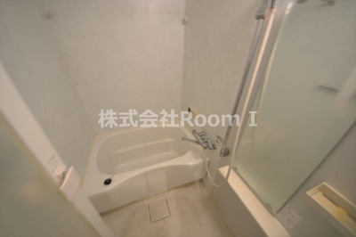 【浴室】 | アパートメント谷町 | 日々の疲れを癒すお風呂付です