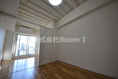 【居間・リビング】 | アパートメント谷町 | 使いやすい居間です