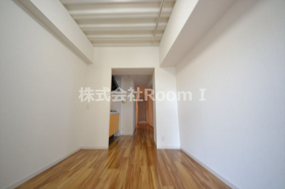 【洋室】 | アパートメント谷町 | 使い勝手のいい洋室です