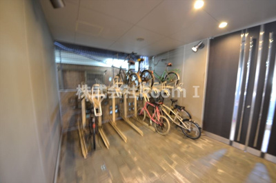 【その他共用部分】 | アパートメント谷町 | 駐輪場