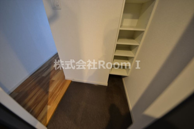 【設備】 | アパートメント谷町 | シューズボックスです。