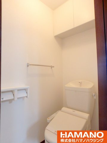 ロイヤルローサのトイレ|落ち着いた色調のトイレです
