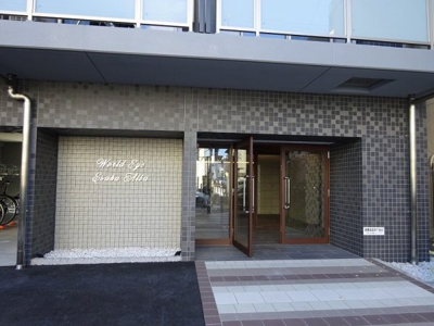 【エントランス】 | ワールドアイ江坂アルバ | 清潔なエントランスです