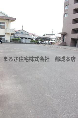 イーストリッツの駐車場