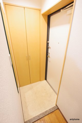 ＣＲＵＭ－１　仲介手数料無料の玄関