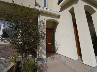 【エントランス】 | ファミール津西