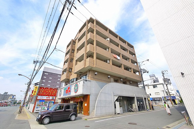 メゾンケイティーエス店舗の外観