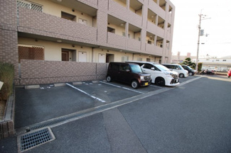 【駐車場】