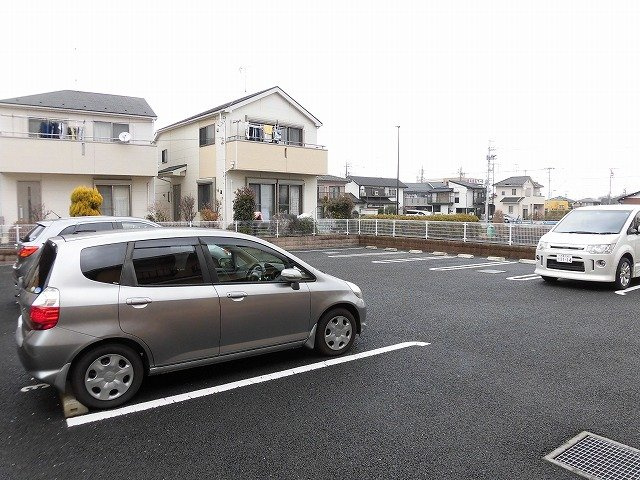 イエロータウンⅡの駐車場