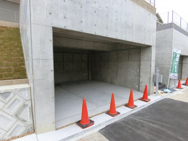 神戸市垂水区多聞台2丁目　新築戸建の駐車場