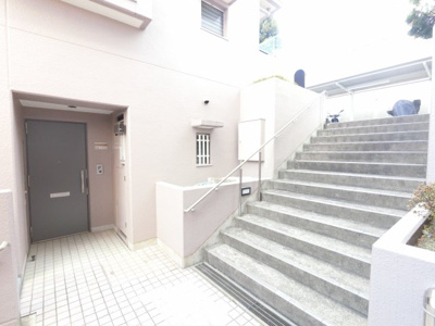 【その他共用部分】 | コスモ井土ヶ谷グランヒルズ六号館 | 階段