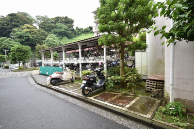 【その他共用部分】 | 磯子杉田台3-2号棟 | バイク置場もあります。