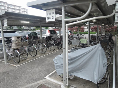 【その他共用部分】 | 中山パークホームズ | 駐輪場