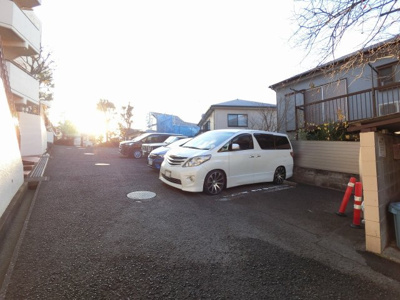 【駐車場】 | グレイス山手弐番館 | 平置き駐車場