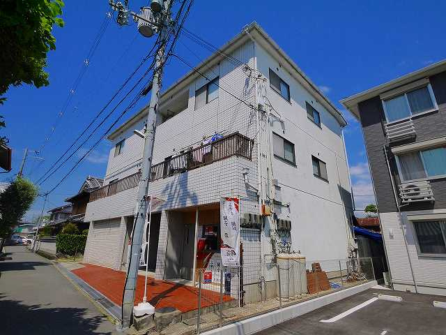 マンション山本の外観|外観は落ち着いています